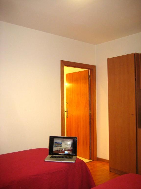 Hostal Madrazo Barcelona Habitación foto